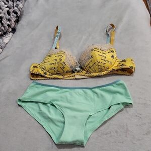 Victoria's Secret Bra & Panty Set